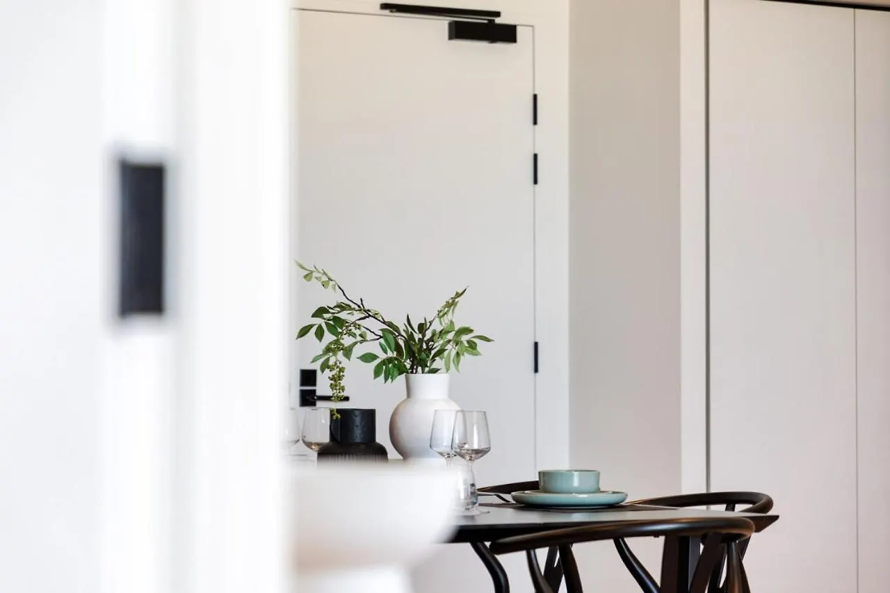 The Luxe Surf And Sea Suite Gold Coast 0*,  Avustralya