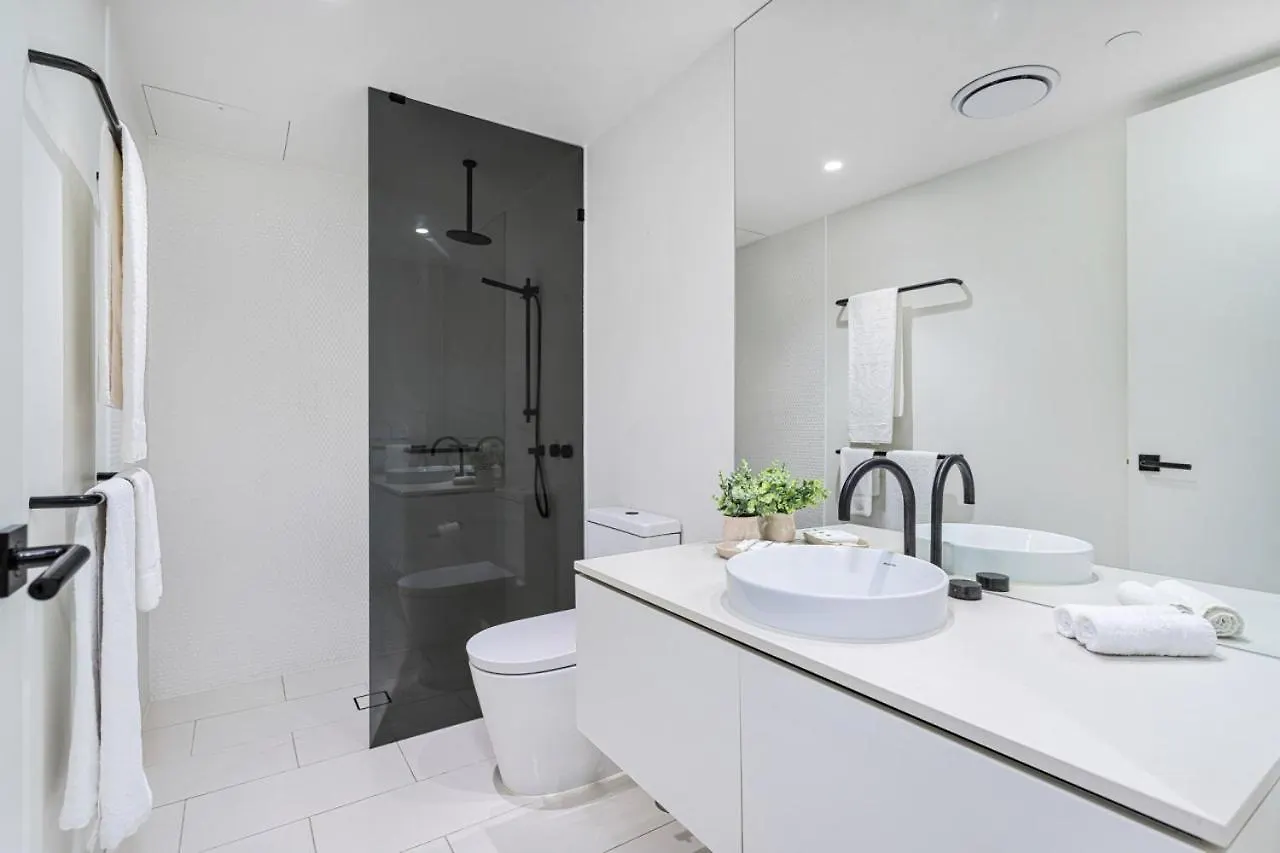 Daire The Luxe Surf And Sea Suite Gold Coast